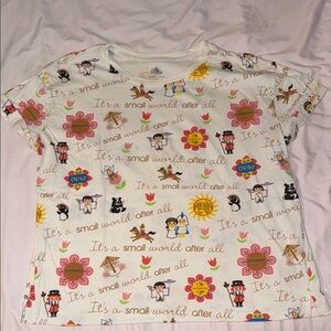 It’s a small world women’s tshirt